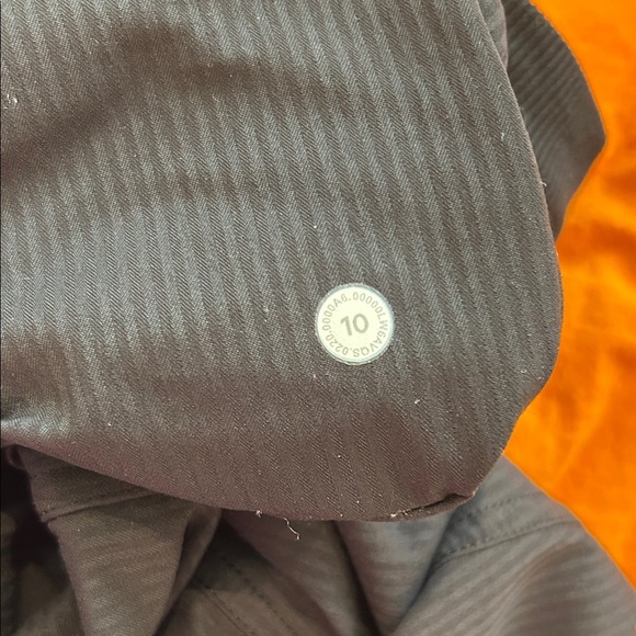 Lululemon Women’s Dance Studio Mid-Rise Crop 25", Size 10 - Picture 16 of 16